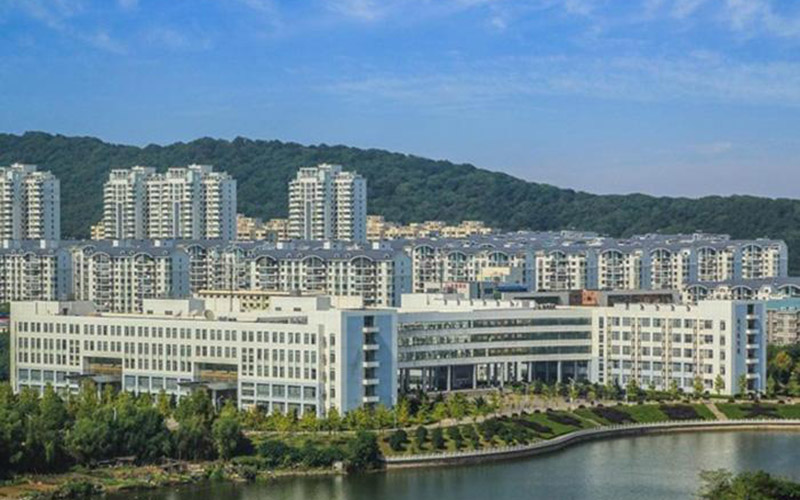 华中科技大学