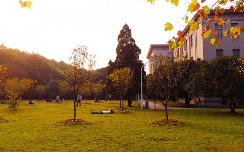 华中科技大学