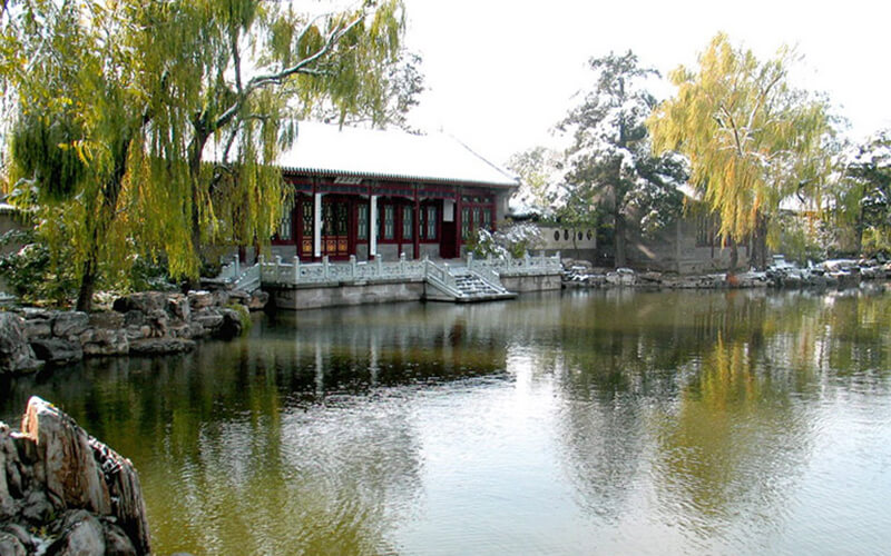 清华大学