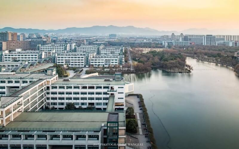 浙江大学